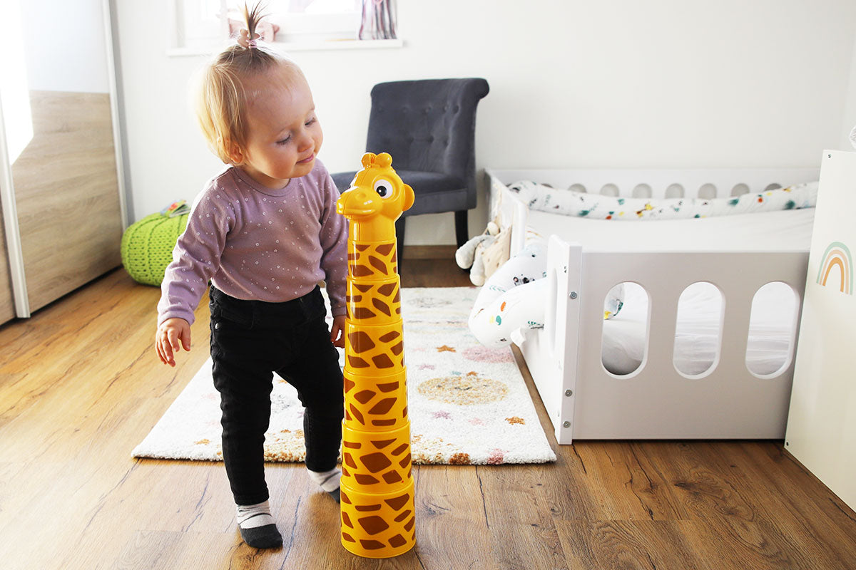 GOWI - Pyramide Giraffe GOWI® GOWI GmbH, Wertheimweg 12, 8630 Mariazell, Österreich; office@gowi.at