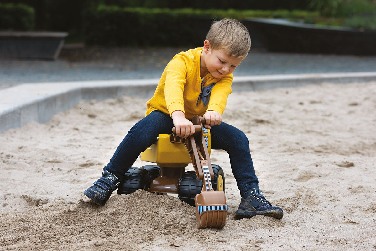 Sitzbagger Bio-Mobby-Dig 4EverSpiel BLS GmbH, Kopernikusstraße 1, 74670 Forchtenberg; Kontakt: mail@bls.de