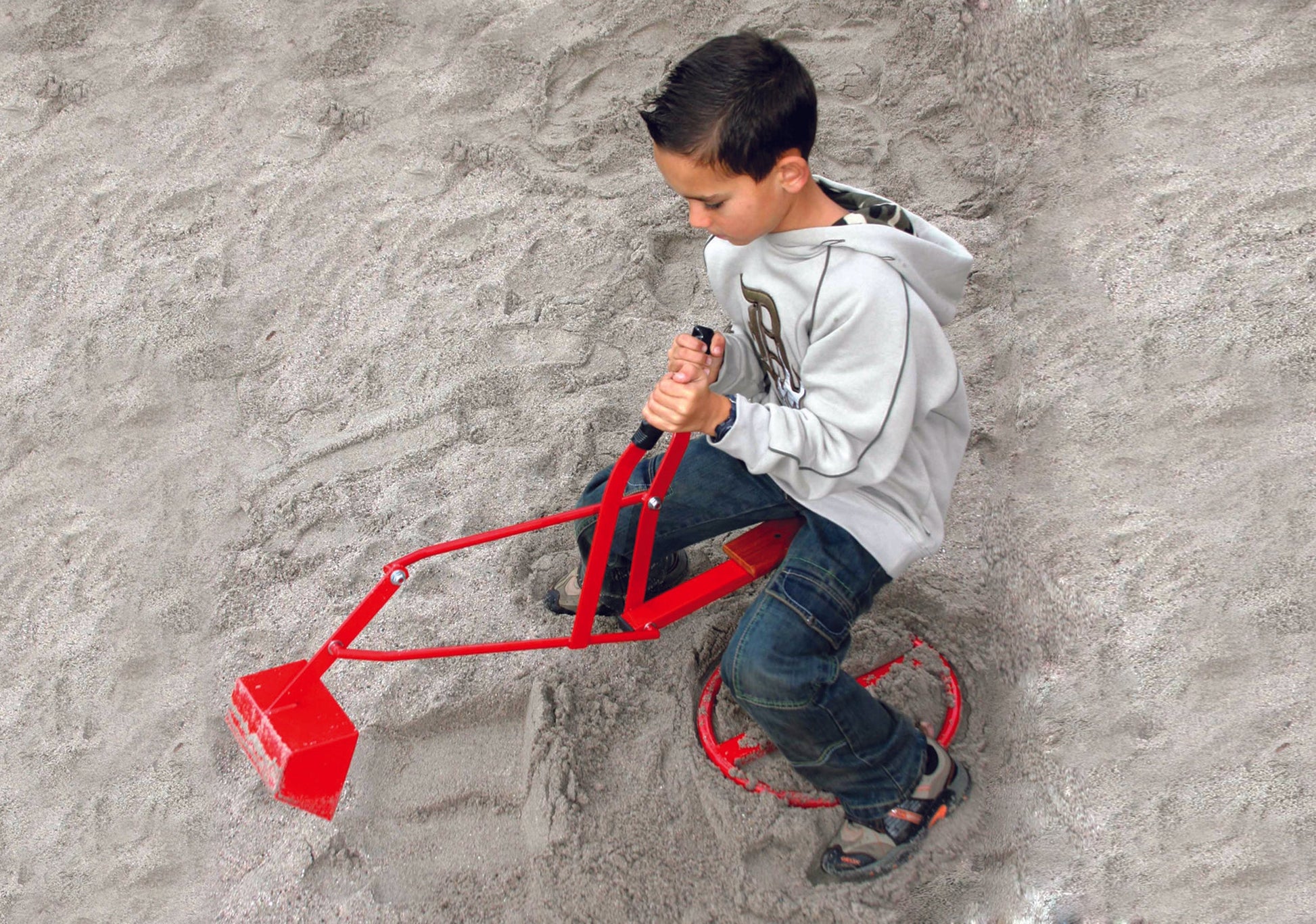 Riesensandbagger & Bauhelm - Set 4EverSpiel BLS GmbH, Kopernikusstraße 1, 74670 Forchtenberg; Kontakt: mail@bls.de