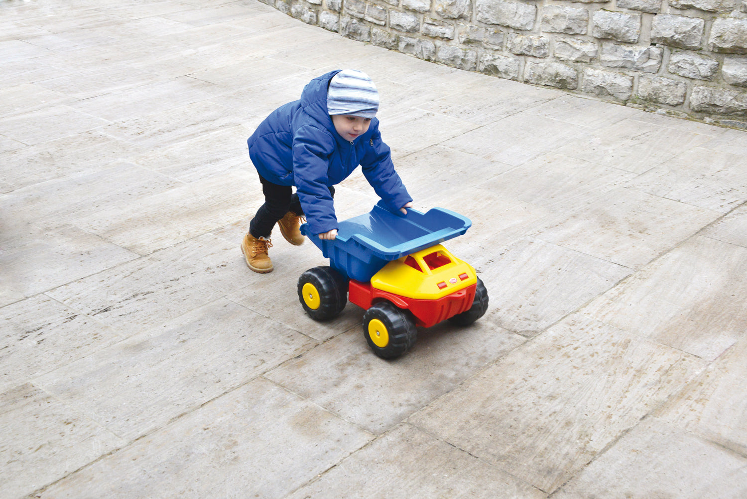 GOWI - Giant Truck XXL GOWI® GOWI GmbH, Wertheimweg 12, 8630 Mariazell, Österreich; office@gowi.at