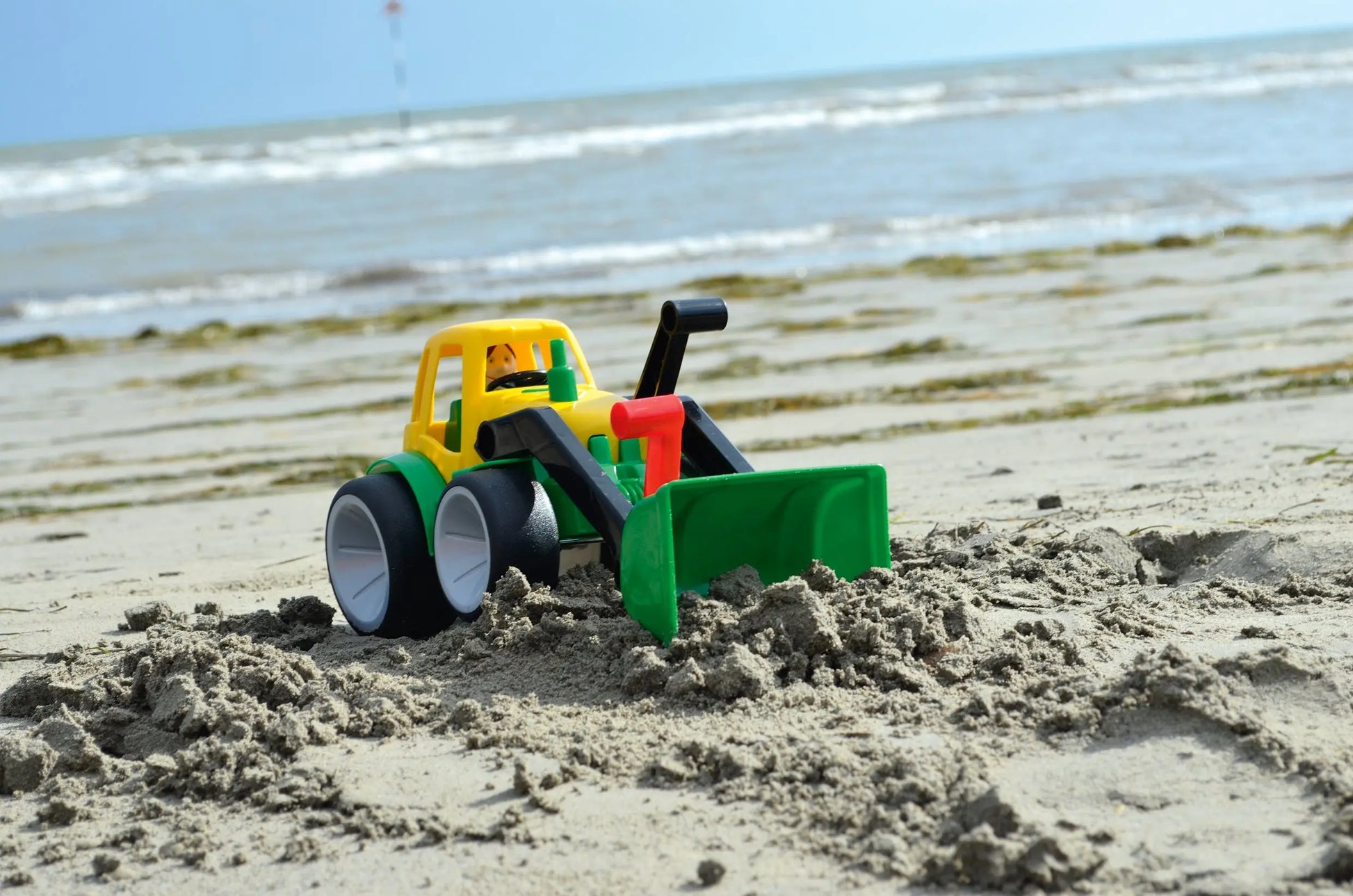 GOWI - Traktor mit Schaufel GOWI® GOWI GmbH, Wertheimweg 12, 8630 Mariazell, Österreich; office@gowi.at