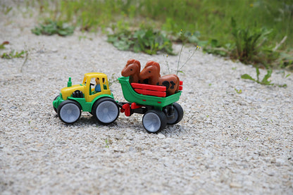 GOWI - Traktor mit Pferden