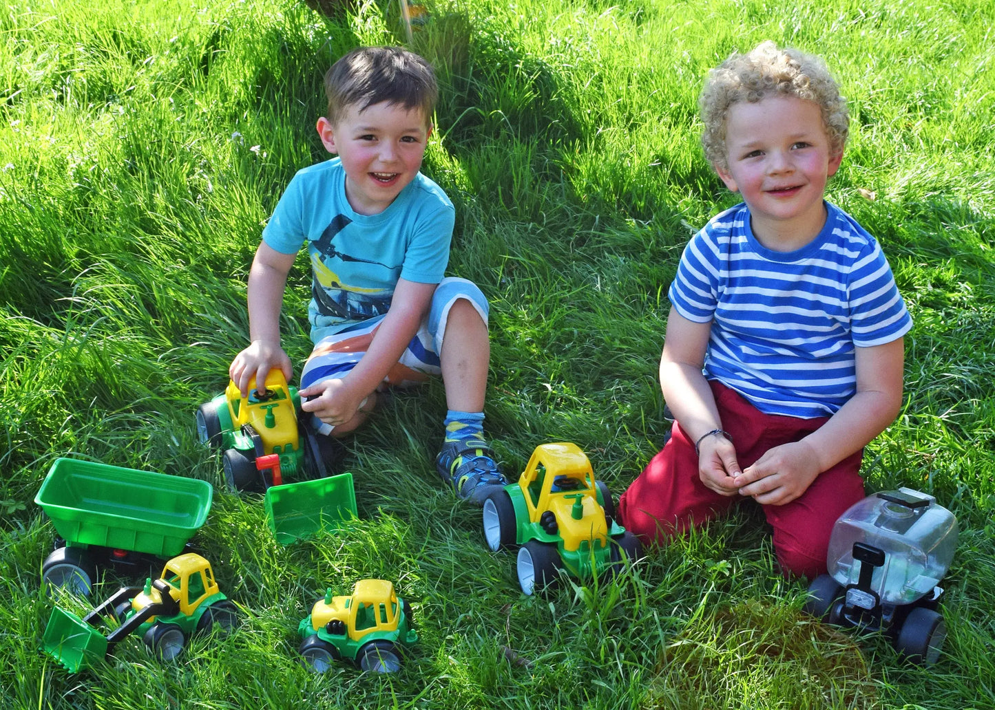 GOWI - Traktor mit Pferden - CHiLA ...einfach gutes Spielzeug!